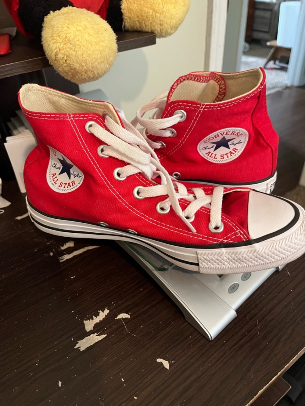 Converse  Red High Top Chuck Taylor Sneakers mens 4.5 women’s 6.5